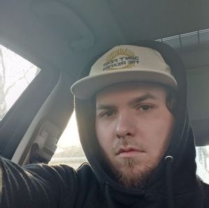 Meet your Posher, Dustin